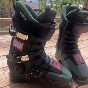 NOT MADE ANYMORE || FULL TILT SOUL SISTER 90 SKI BOOTS 2022